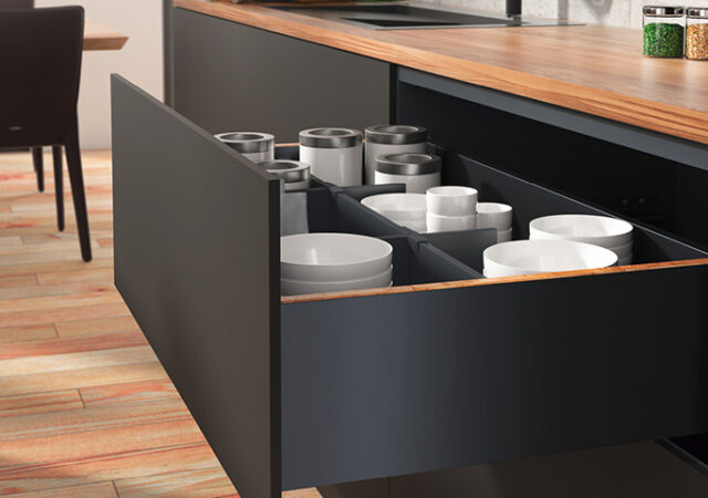 Bijzonder schuiflade­systeem voor de creatieve keukenbouwer 5