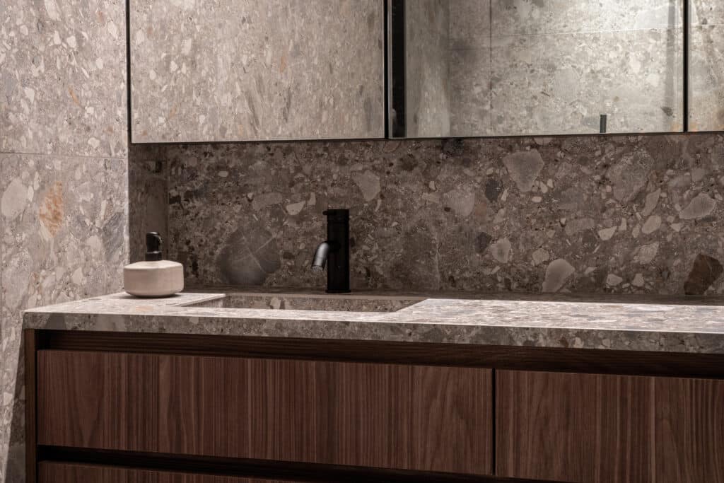 Maatwerk in natuursteen en steenmaterialen voor keuken en badkamer 4