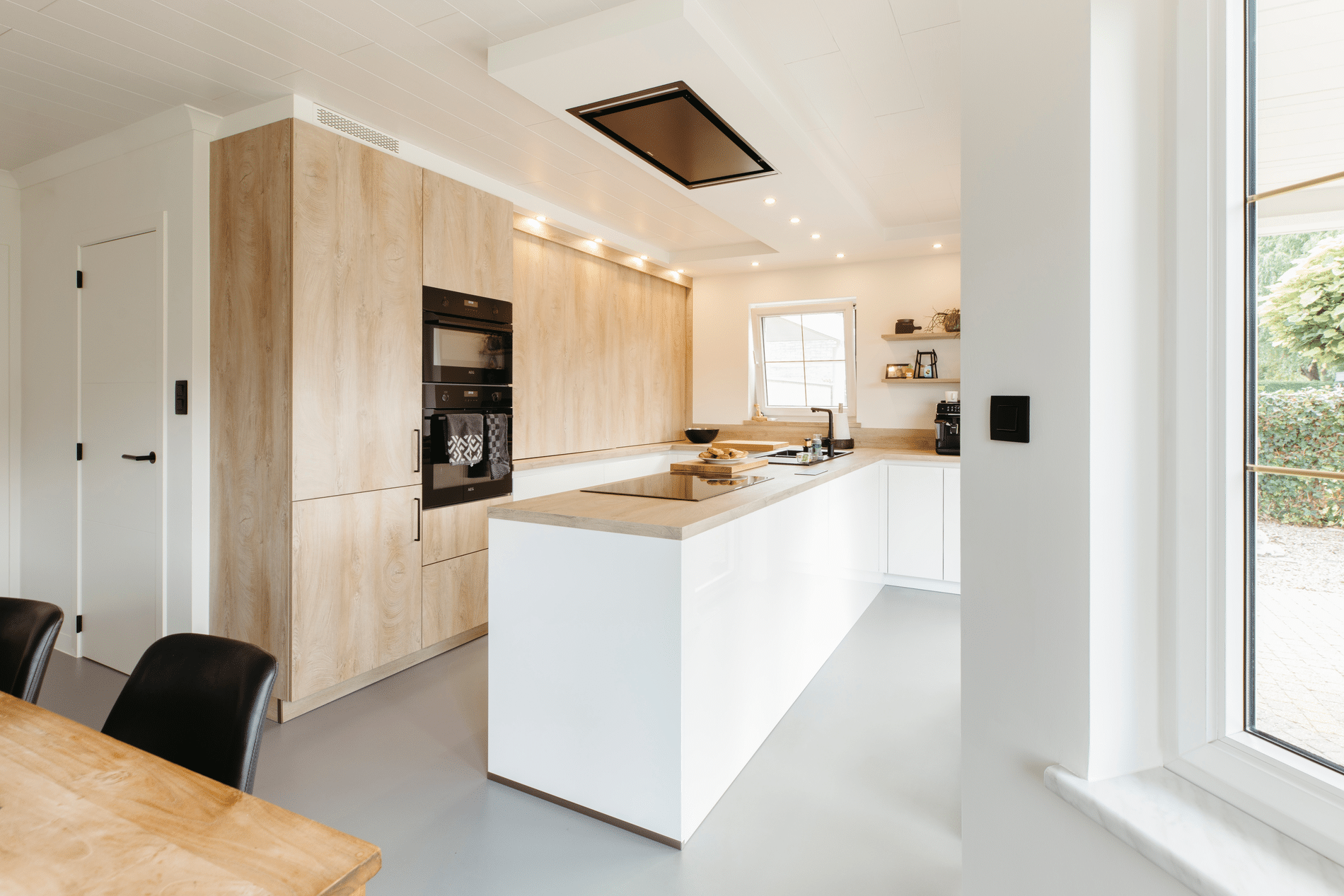 Zwevend boven het vuur of ‘verborgen’ in het kookveld? 2